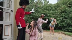Naughty Hung Queens guard hammers kinky brunette with tourists watching Thumb