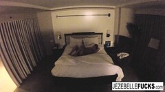 Nude Jezebelle Bond hangs out in her hotel room and plays Thumb