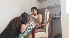 Mi linda hermanastra se atasca en el armario y yo me la cojo duro y me corro por dentro HIGH Thumb