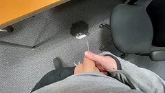 jjreilly79 takes a MASSIVE PISS on the OFFICE CARPET Thumb